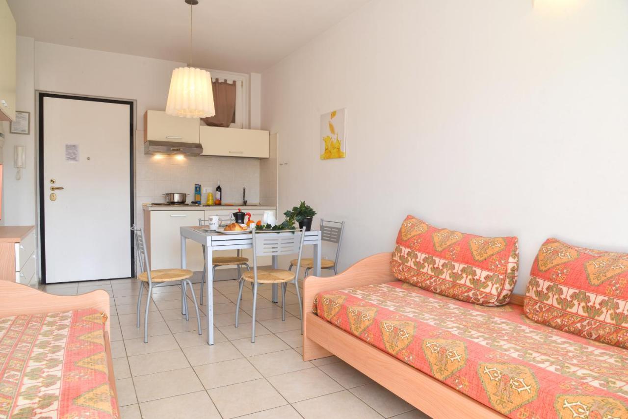 Residence Laura บอร์ดิเกรา ภายนอก รูปภาพ