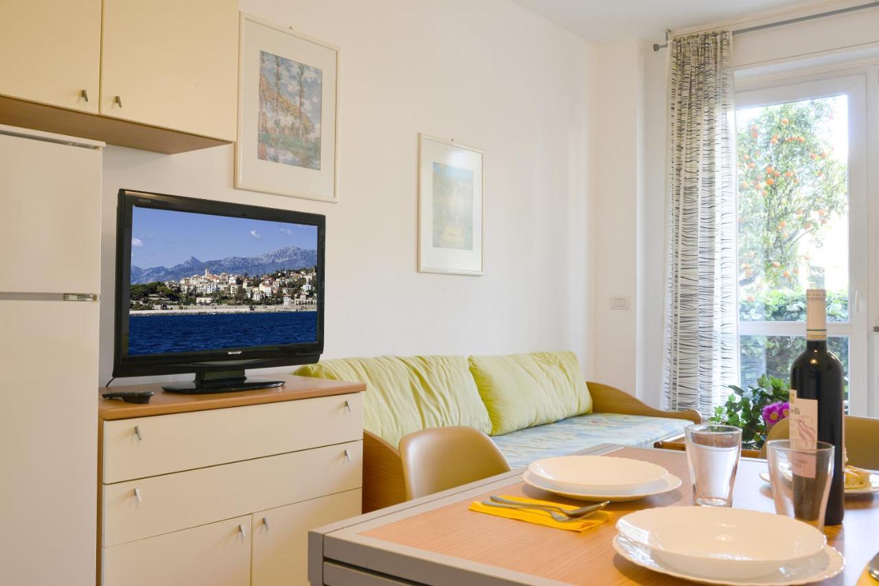 Residence Laura บอร์ดิเกรา ภายนอก รูปภาพ