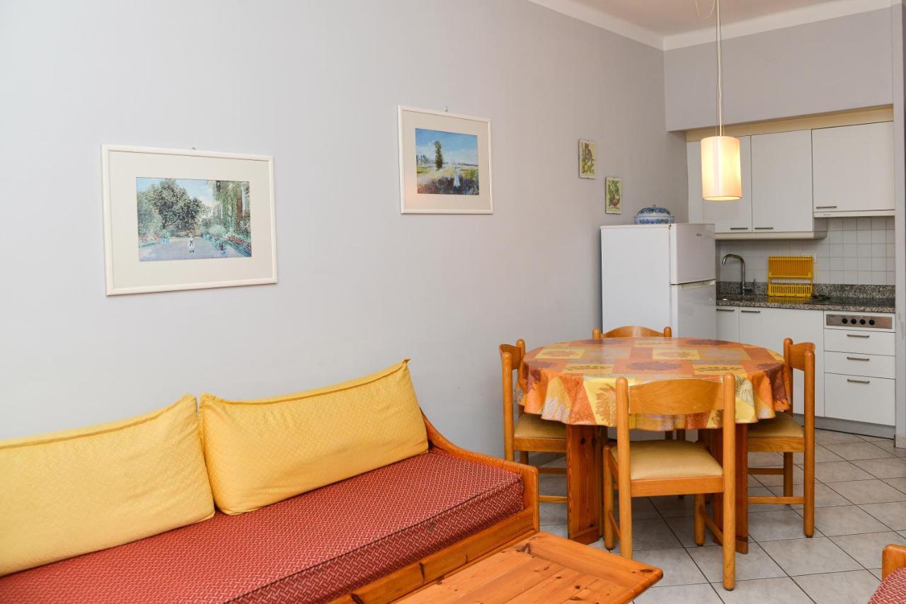 Residence Laura บอร์ดิเกรา ภายนอก รูปภาพ