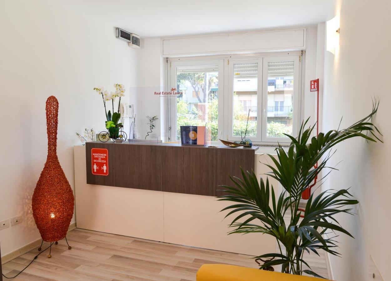Residence Laura บอร์ดิเกรา ภายนอก รูปภาพ